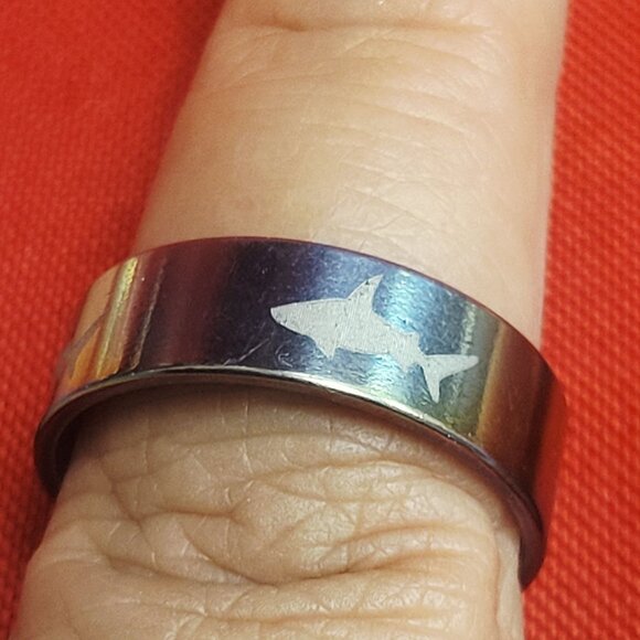 Stainless Steel Wide Band Shark Engraved Ring Size 21 Multicolor Unisex - Picture 9 of 11